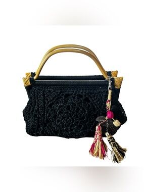 NWOTs Emma Rose Black Macrame Bag w Wooden Handles w Tassels/Charms